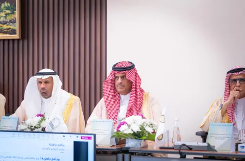 د. العصيمي يشارك 2