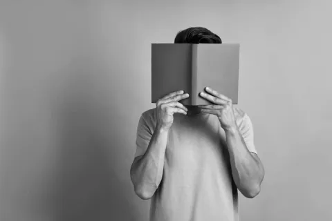 الخجل والقلق الإجتماعي 