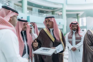 رئيس الجامعة يزور معرض يوم التأسيس.. ويؤكد الاعتزاز بالجذور الراسخة للدولة السعودية