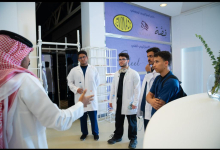 وحدة العمل الطلابي بكلية الطب تزور معرض الزهايمر للتعرف على المستجدات والتقنيات المستخدمة في التأهيل