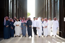 نادي حاضرين التحضيرية ينظم زيارة إلى مركز الملك عبدالعزيز للحوار الوطني